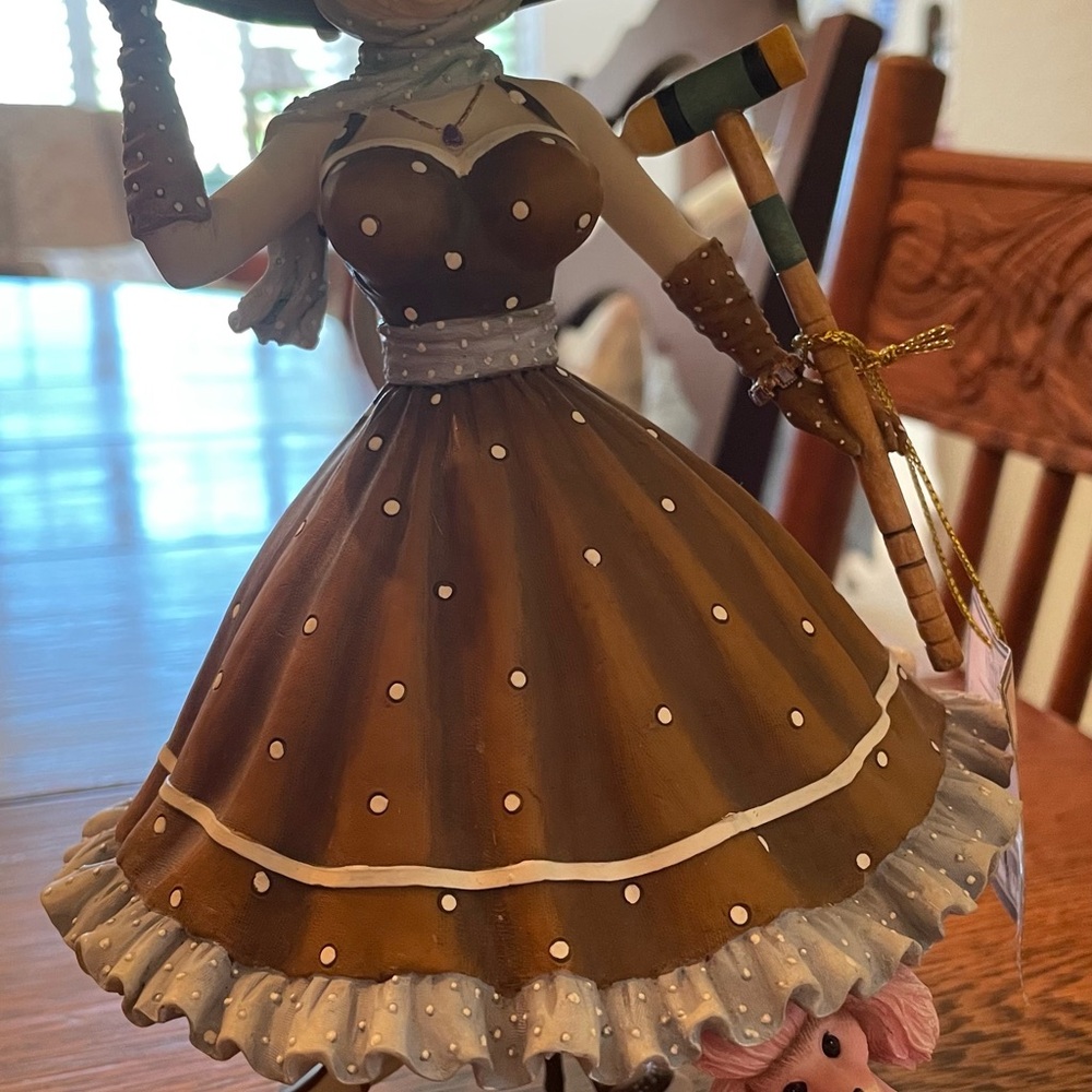 Vintage Style Polka Dot Figurine - Picture 2 of 8